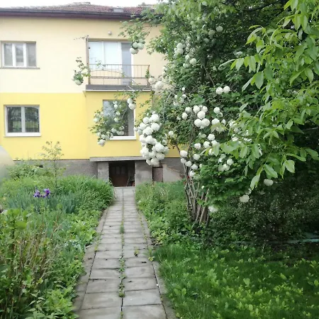 за гости дом градина вита / Guest “house Vita Garden” Частна квартира