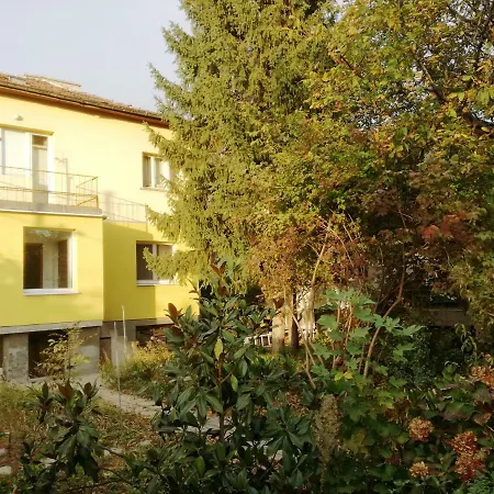 за гости дом градина вита / Guest “house Vita Garden” София