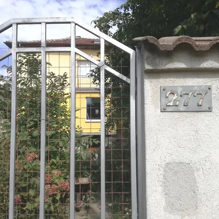 за гости дом градина вита / Guest “house Vita Garden” София